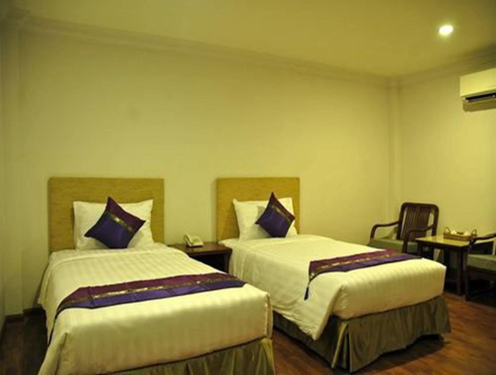 Hotel K Rangun Kültér fotó